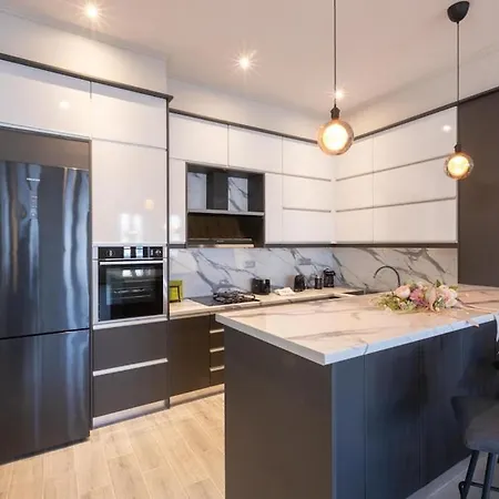 Orion Maison: Luxury 3-bedroom Maisonette In The Center Of Town Villa
