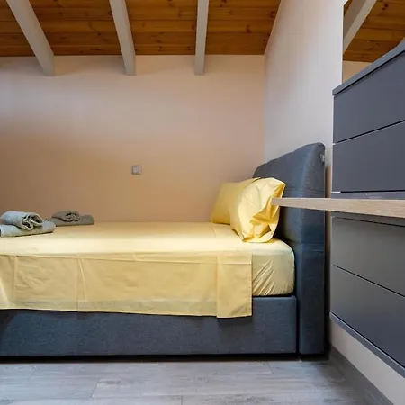 Orion Maison: Luxury 3-bedroom Maisonette In The Center Of Town *