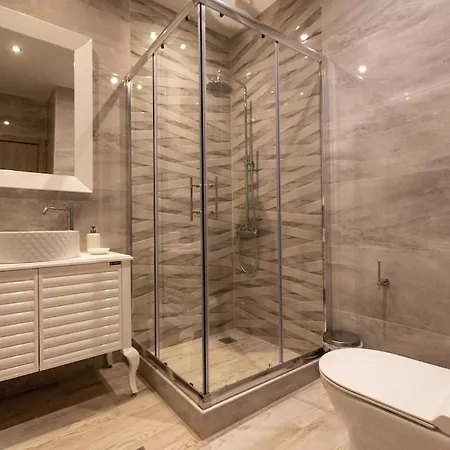 Villa Orion Maison: Luxury 3-bedroom Maisonette In The Center Of Town *