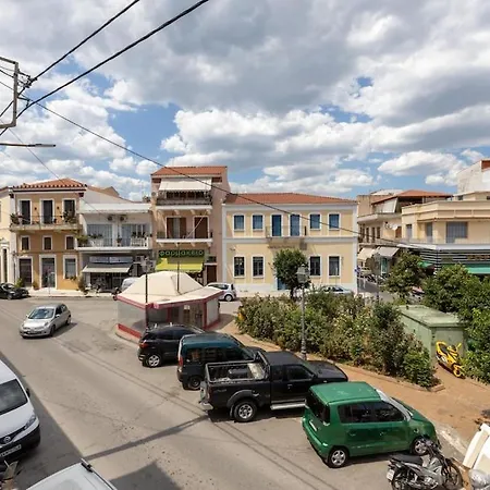 Orion Maison: Luxury 3-bedroom Maisonette In The Center Of Town Villa