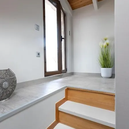 Orion Maison: Luxury 3-bedroom Maisonette In The Center Of Town * Gythio